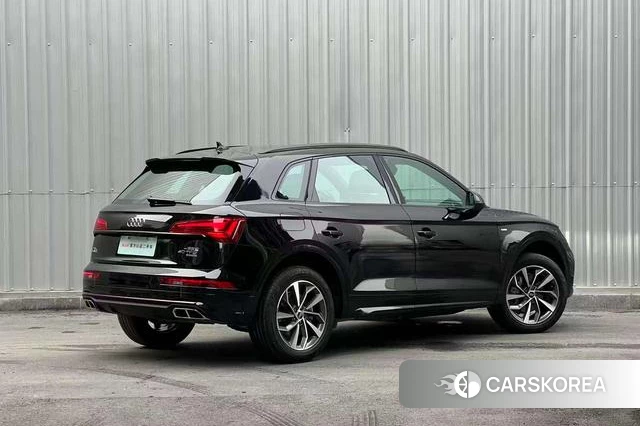 Audi Q5L id 4440614 из Китая 14