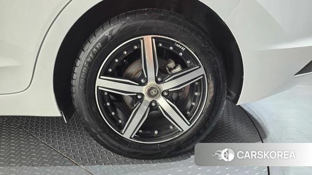 Hyundai The New Avante AD id 4508294 из Кореи 14
