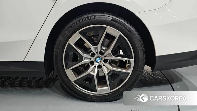 BMW 5 Series (G60) id 4681833 из Кореи 14