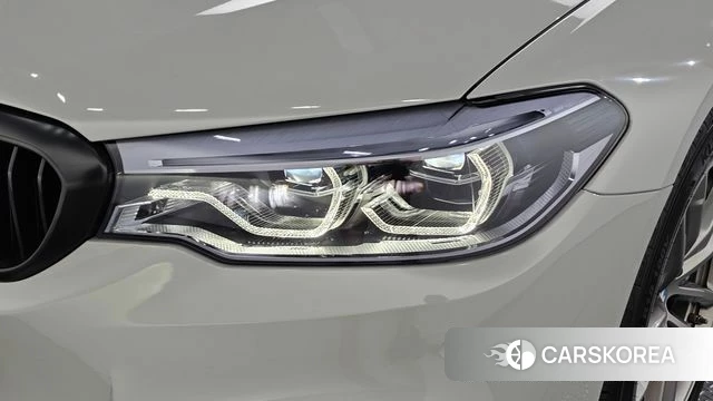 BMW 5 Series (G30) id 4836849 из Кореи 14