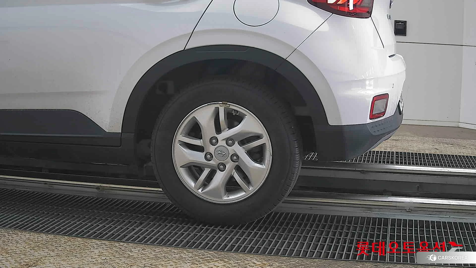 Hyundai Venue id 3888322 из Кореи 14