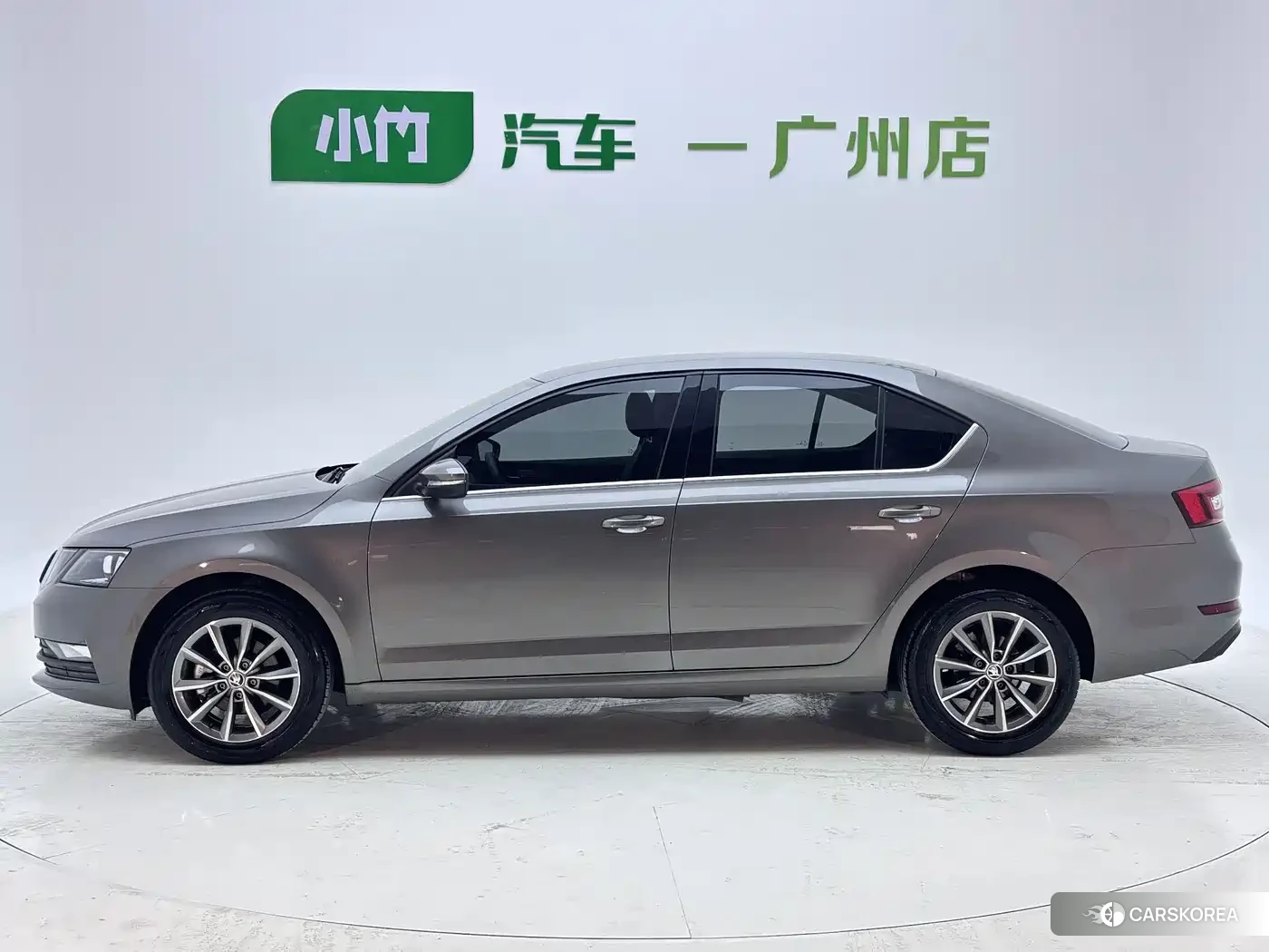 Skoda Octavia id 4559573 из Китая 14