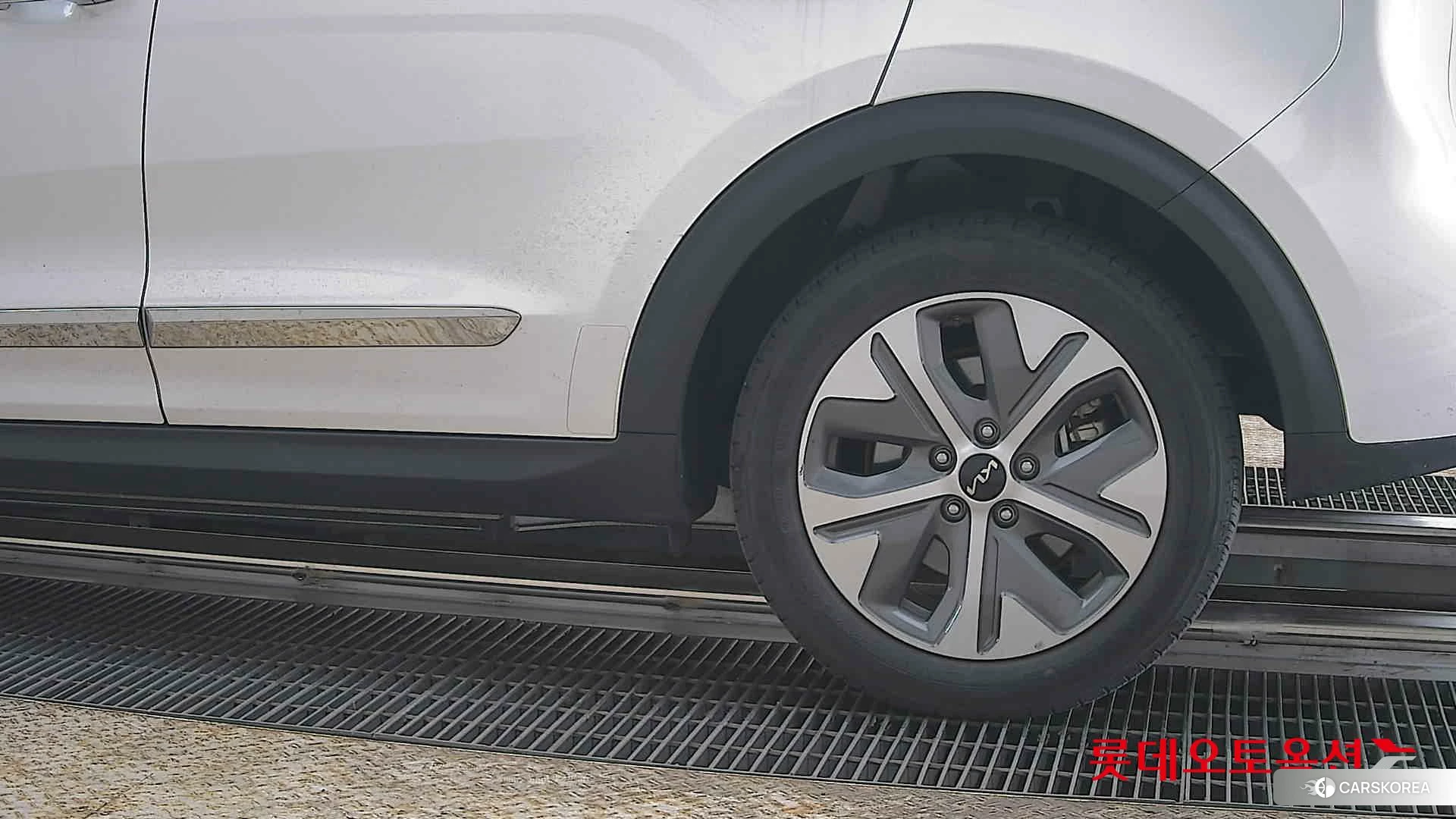 Kia Niro EV id 3888432 из Кореи 14