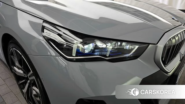 BMW 5 Series (G60) id 4308498 из Кореи 14