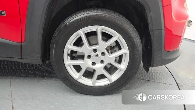 Jeep Renegade id 4609491 из Кореи 14