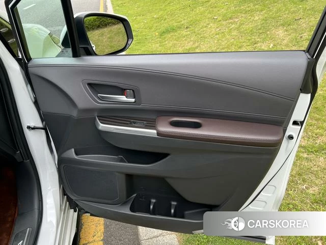 Toyota Saina id 4274568 из Китая 14
