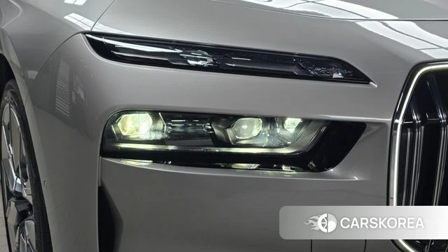 BMW 7 Series (G70) id 4565918 из Кореи 14