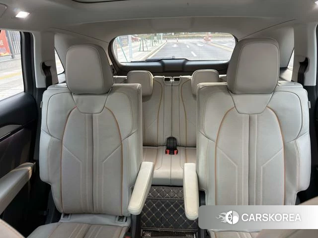 Audi Q5 e-tron id 4263918 из Китая 14