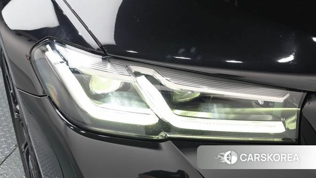BMW 5 Series (G30) id 4529462 из Кореи 14