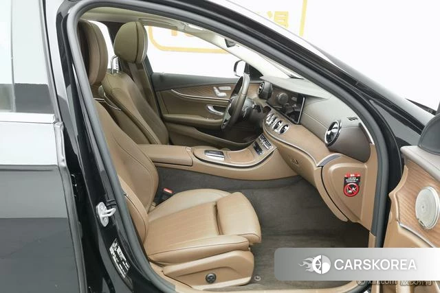Mercedes-Benz E-class id 4264017 из Китая 14