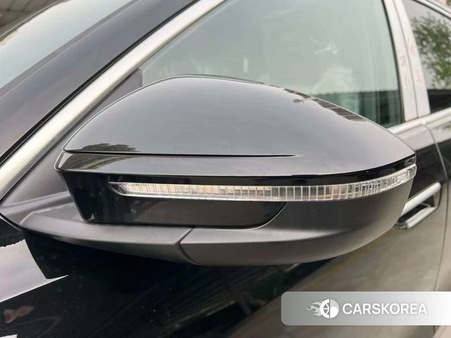 Audi Q5L id 4236167 из Китая 14