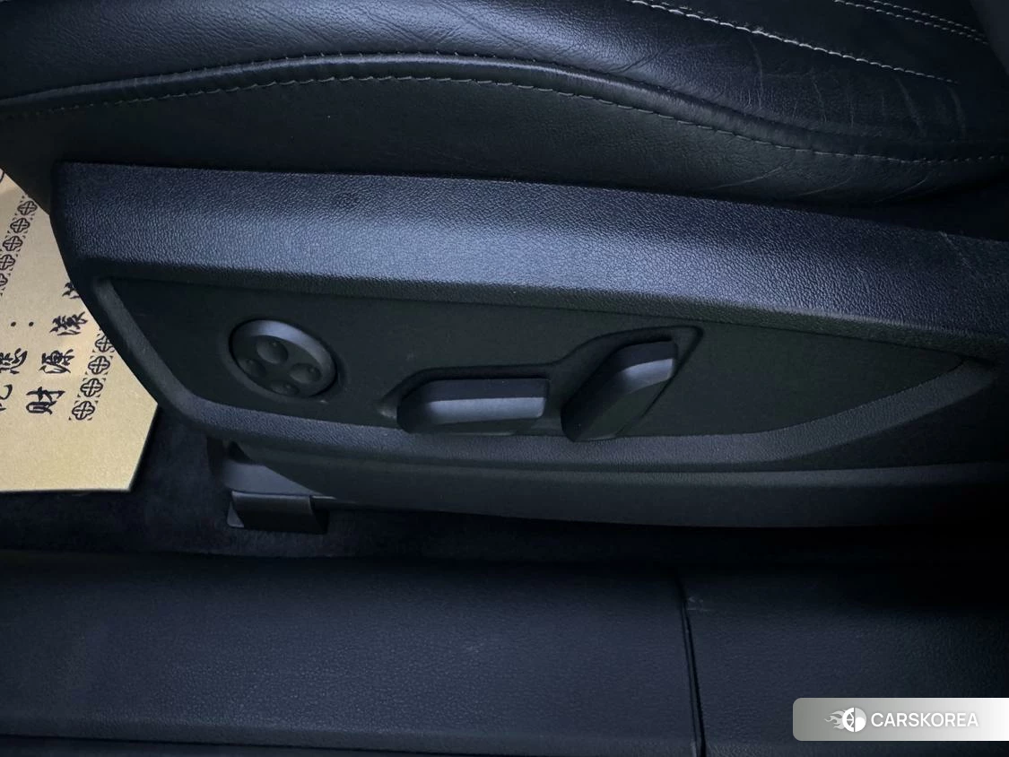Audi Q5L id 4453683 из Китая 14