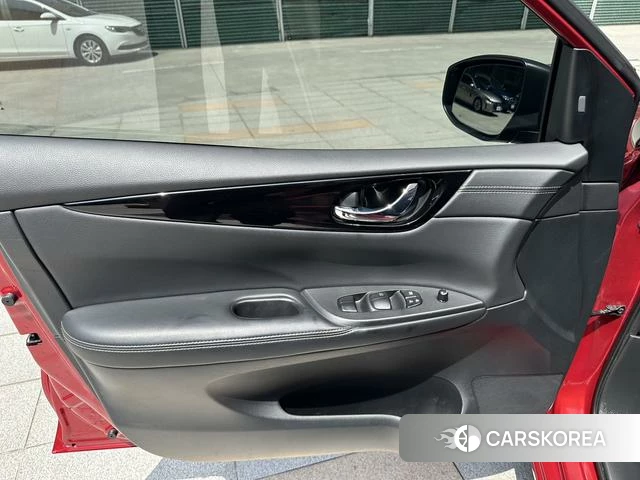 Nissan TIIDA id 4227313 из Китая 14