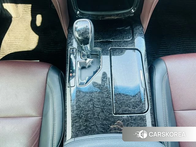 Toyota crown id 4220891 из Китая 14