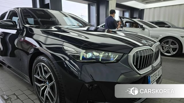 BMW 5 Series (G60) id 4480011 из Кореи 14