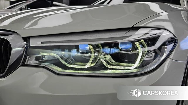 BMW 5 Series (G30) id 4781151 из Кореи 14