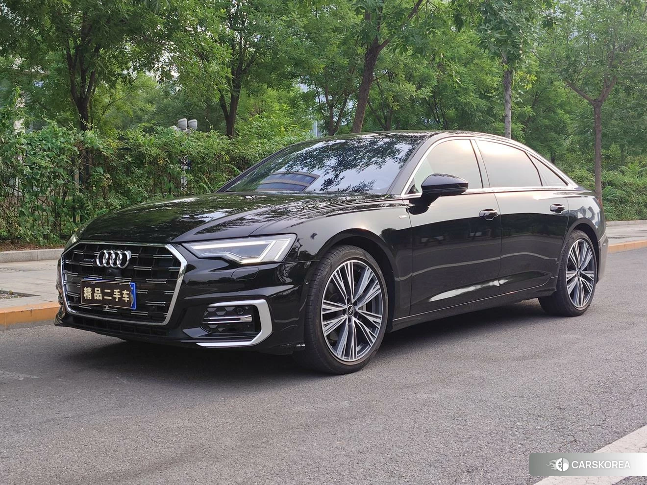 Audi A6L id 4513677 из Китая 14