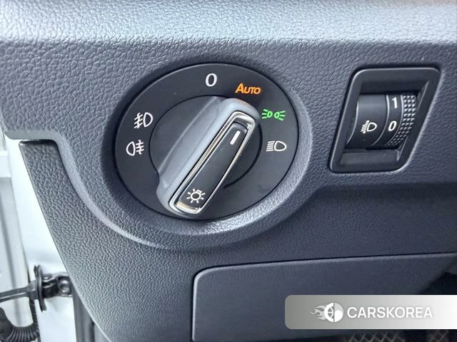 Volkswagen Exploring the shadow id 4353621 из Китая 14