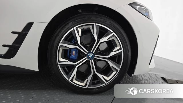 BMW i4 id 4774544 из Кореи 14
