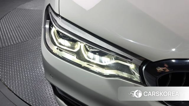 BMW 5 Series (G30) id 4531097 из Кореи 14
