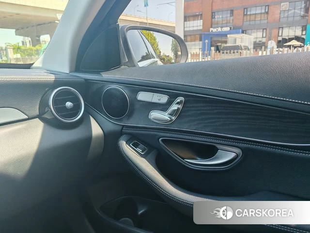 Mercedes-Benz Class C id 4253544 из Китая 14