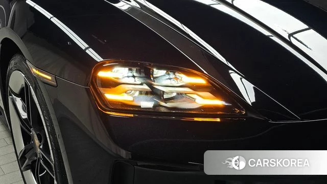 Porsche Taycan id 4879461 из Кореи 14