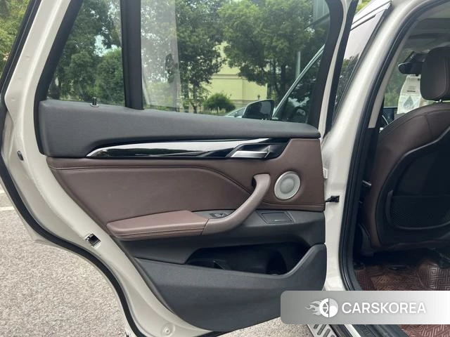 BMW X1 id 4256110 из Китая 14