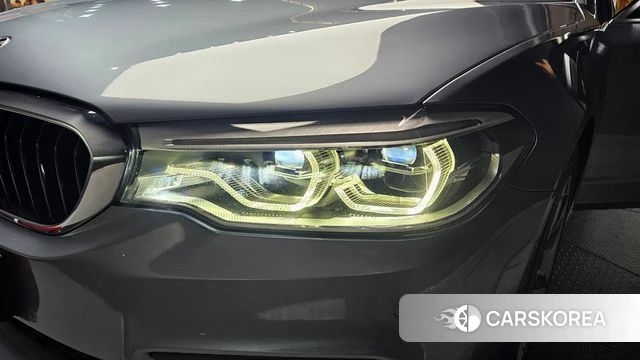 BMW 5 Series (G30) id 4188129 из Кореи 14