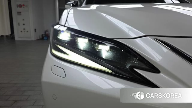 Lexus ES300h 7th generation id 4725055 из Кореи 14