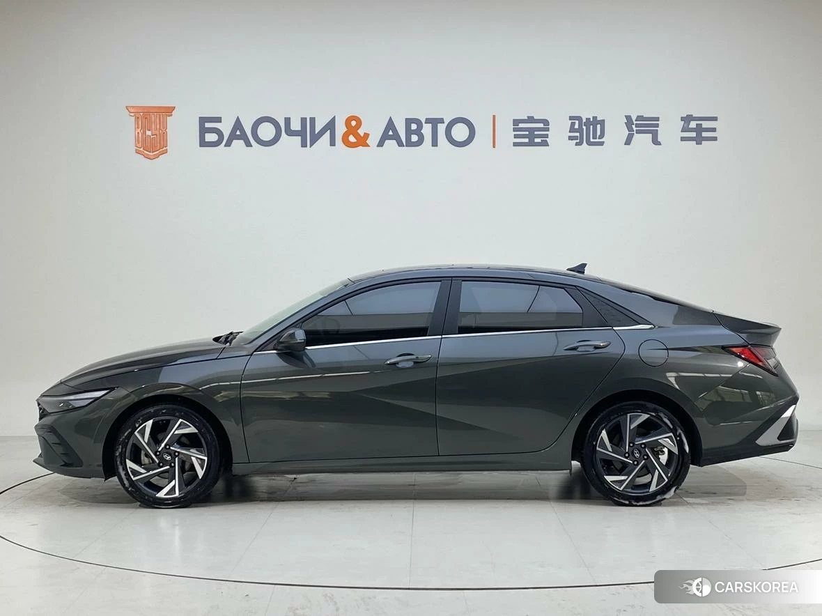 Hyundai Elantra id 4513599 из Китая 14