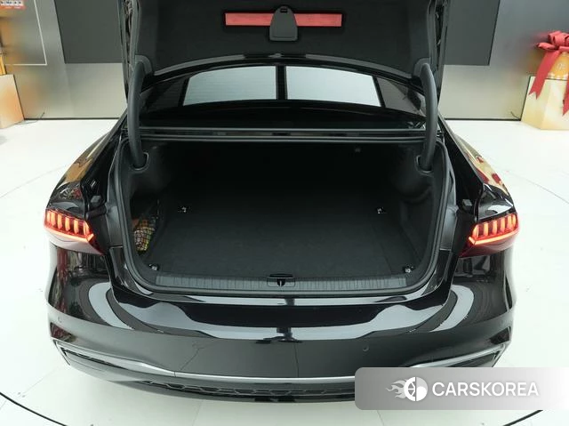 Audi A7L id 4328829 из Китая 14