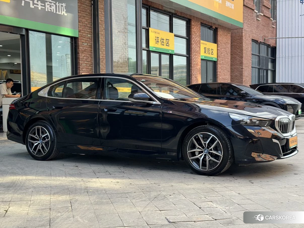 BMW i5 id 4479821 из Китая 14