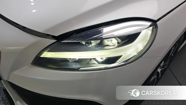 Volvo V40 Cross-Country id 4285387 из Кореи 14