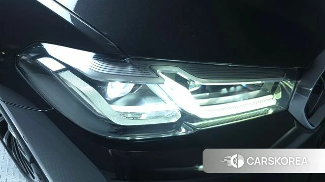 BMW 5 Series (G30) id 4433942 из Кореи 14