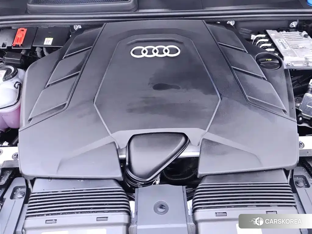 Audi Q7 id 4589506 из Китая 14