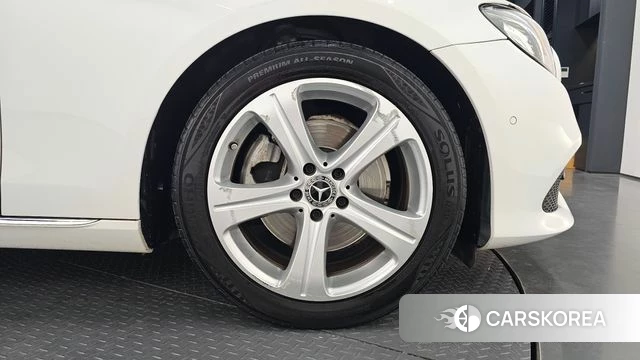 Mercedes-Benz E-Class W213 id 4596394 из Кореи 14