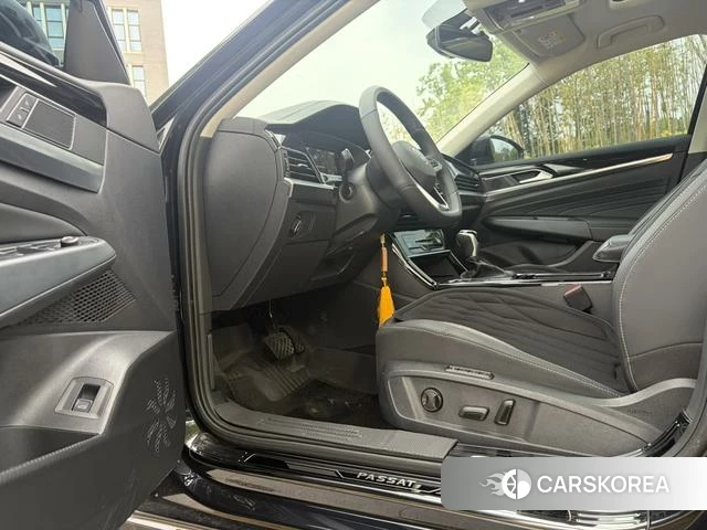Volkswagen Passat id 4265599 из Китая 14