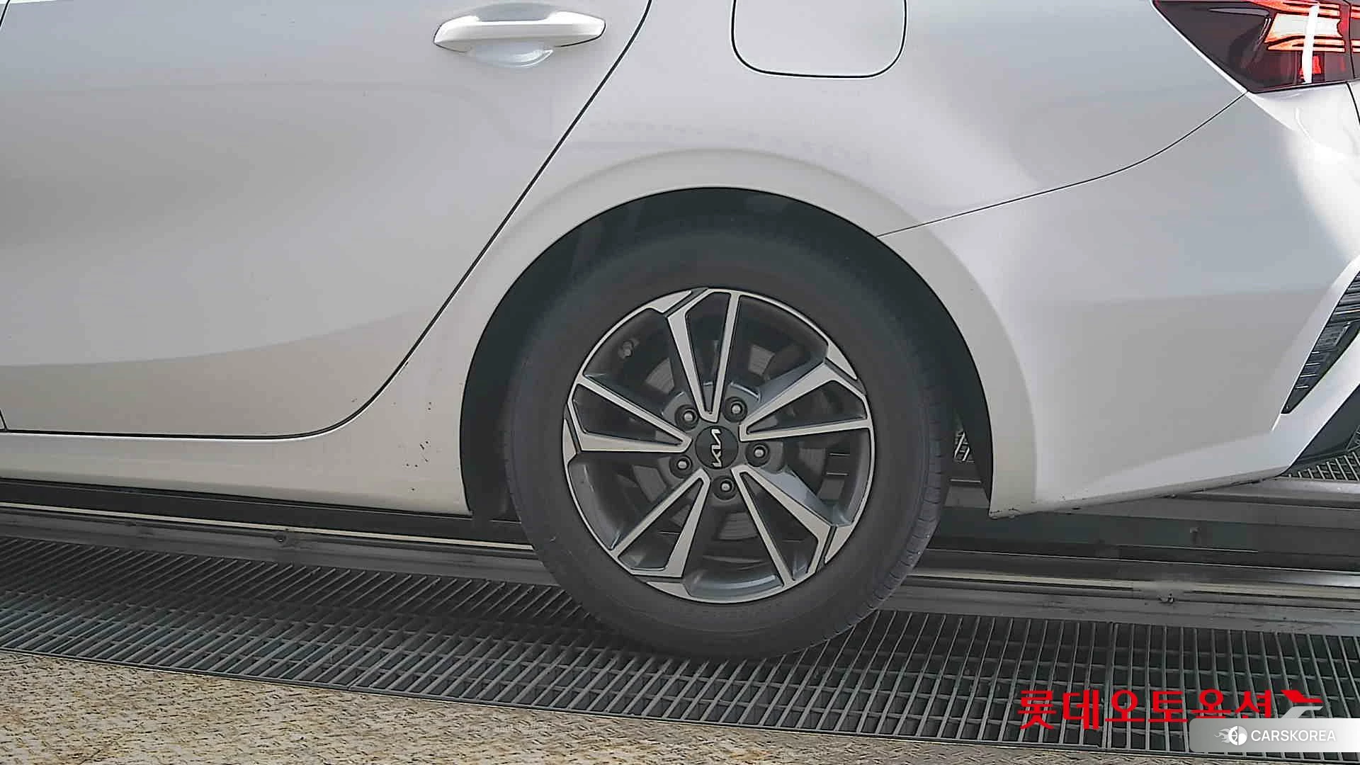 Kia K3 id 3888381 из Кореи 14