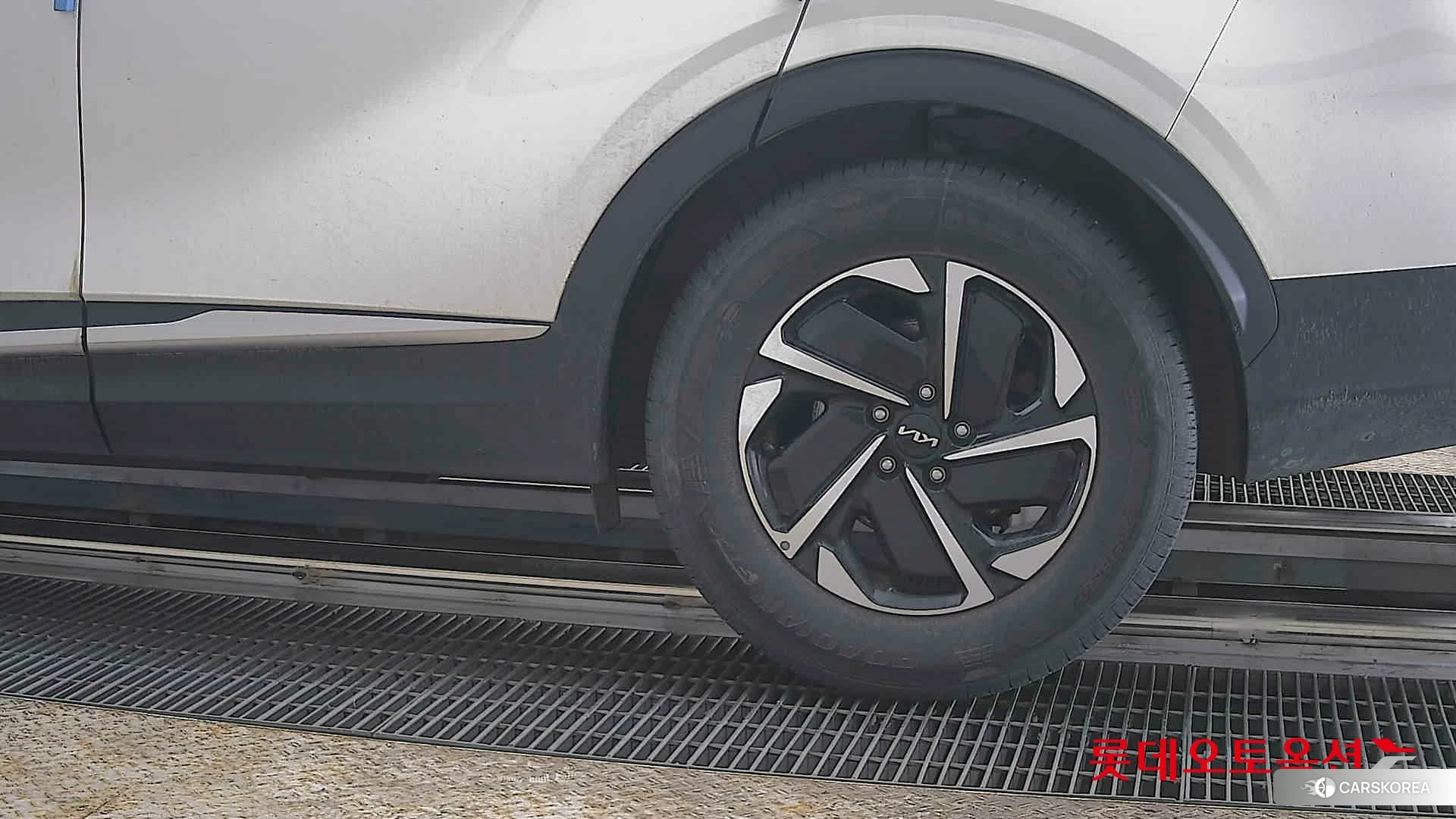 Kia Sportage Hybrid id 3882172 из Кореи 14