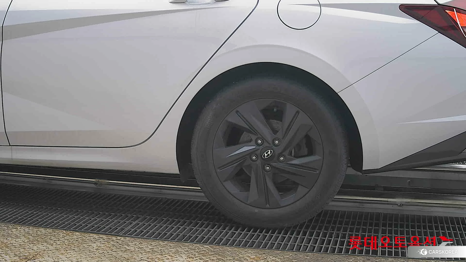 Hyundai Avante Hybrid id 3875811 из Кореи 14