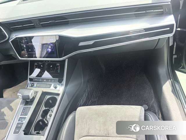 Audi A6L id 4334918 из Китая 14