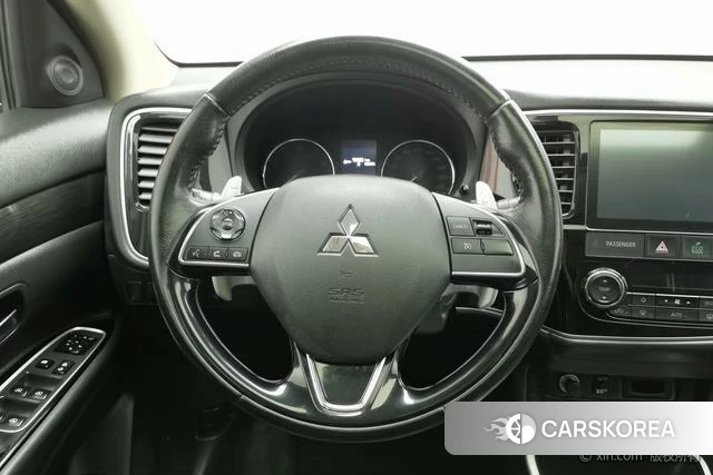 Mitsubishi  Outlander id 4210244 из Китая 14