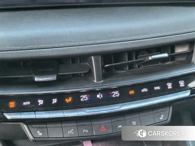 Cadillac CT5 id 4182608 из Китая 14