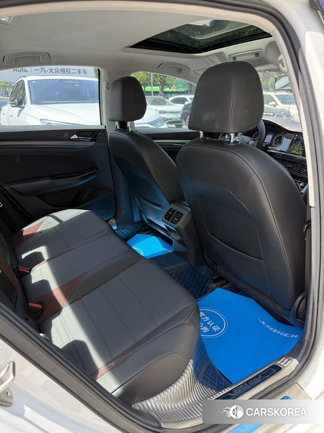 Volkswagen Bora id 4271533 из Китая 14