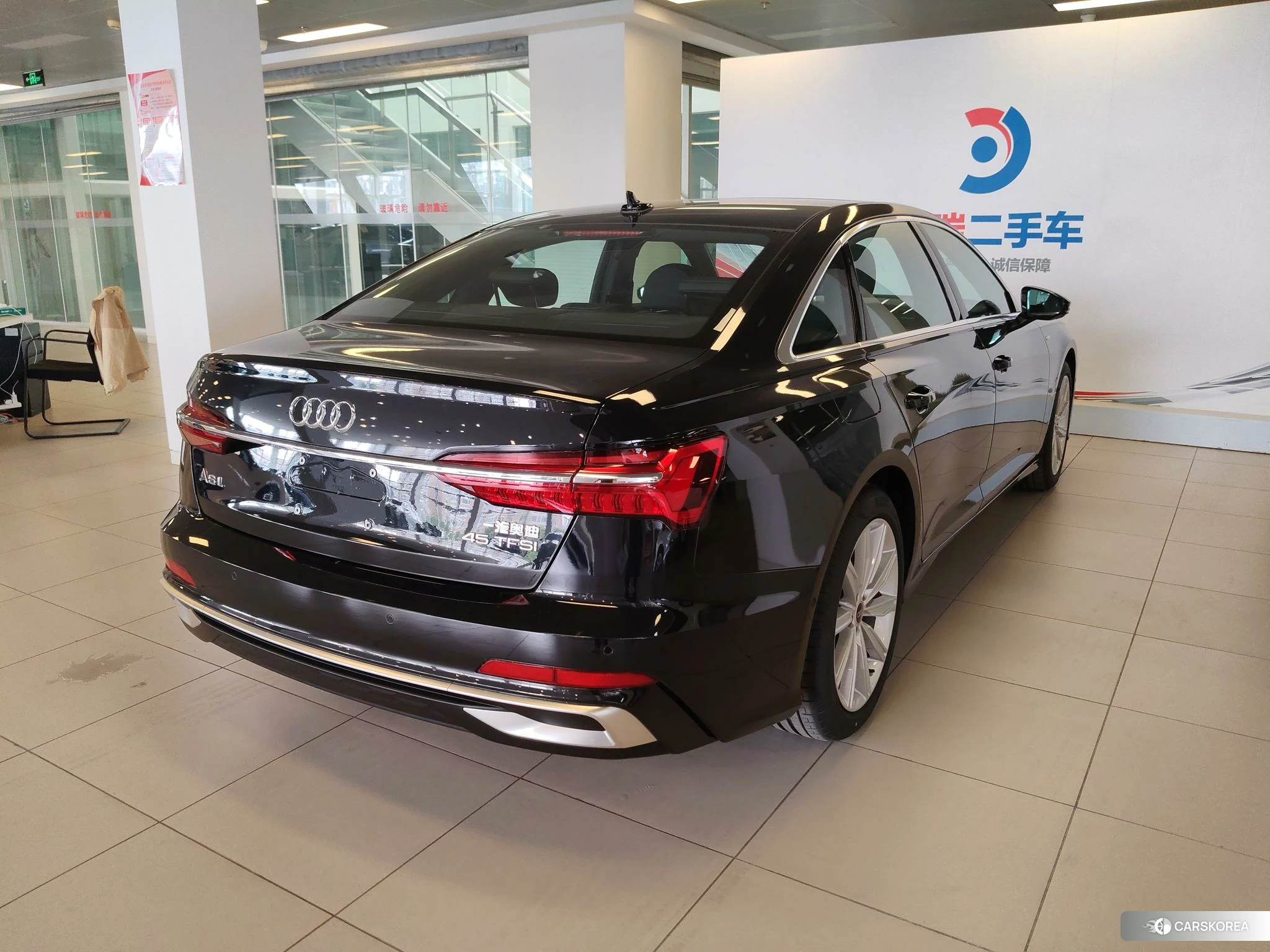 Audi A6L id 4498551 из Китая 14