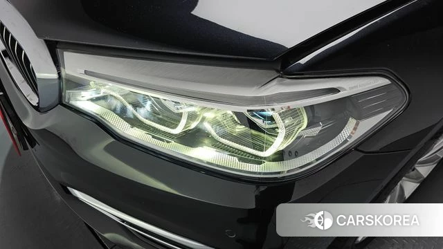 BMW 5 Series (G30) id 4525457 из Кореи 14