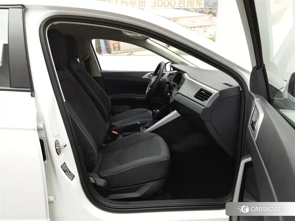 Volkswagen Polo id 4545693 из Китая 14