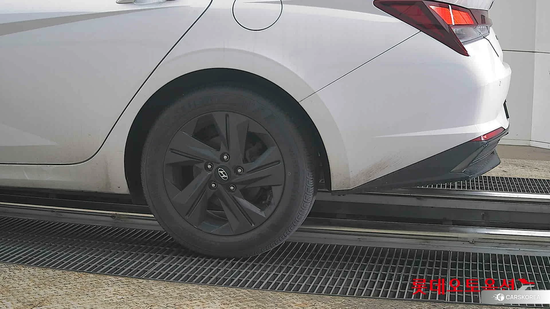 Hyundai Avante Hybrid id 3881988 из Кореи 14