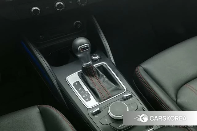 Audi Q2L id 4213664 из Китая 14