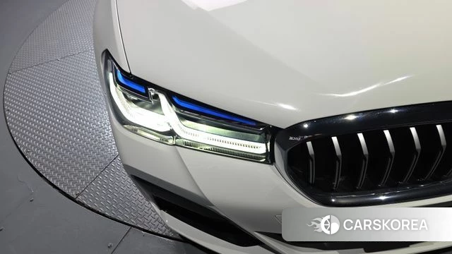 BMW 5 Series (G30) id 4195987 из Кореи 14